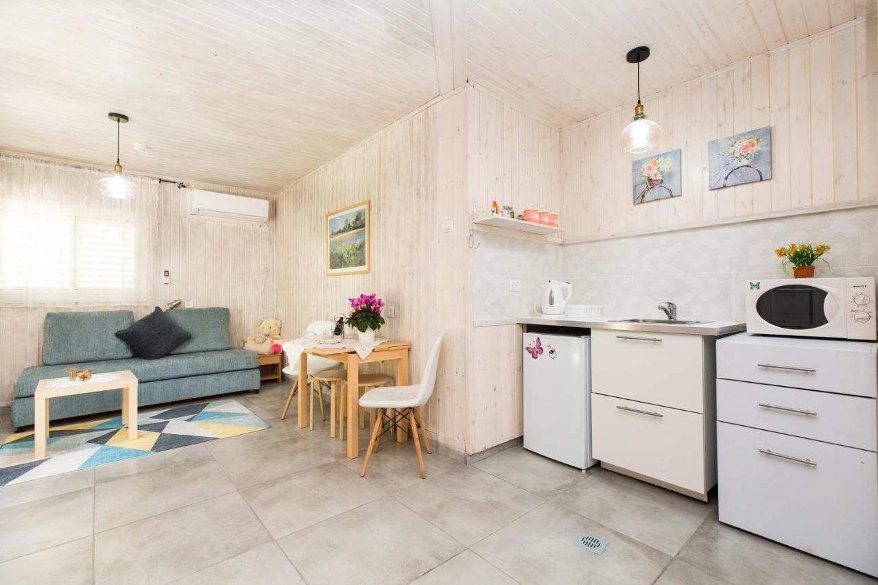 Leyad Hashmura Lodging Yesod Hamaala Buitenkant foto