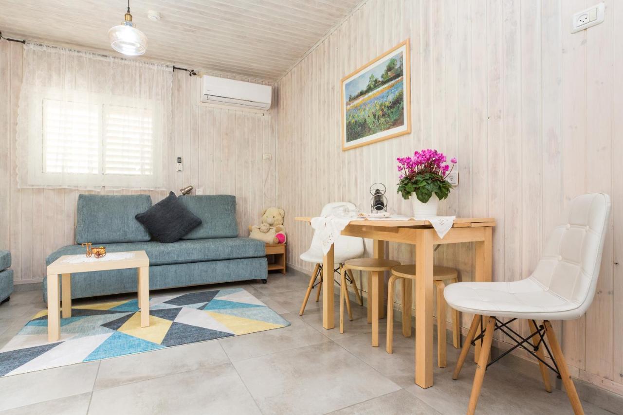 Leyad Hashmura Lodging Yesod Hamaala Buitenkant foto