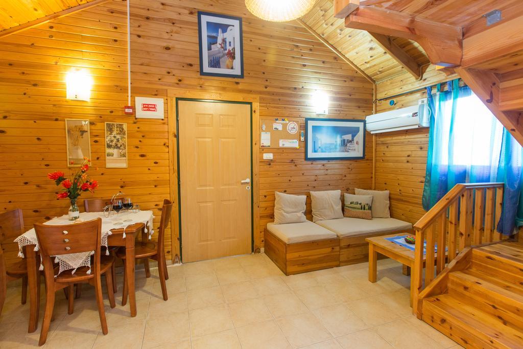Leyad Hashmura Lodging Yesod Hamaala Buitenkant foto