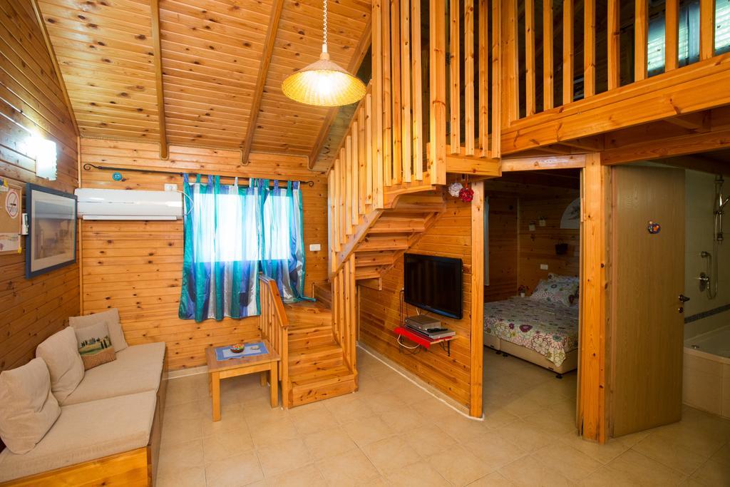 Leyad Hashmura Lodging Yesod Hamaala Buitenkant foto